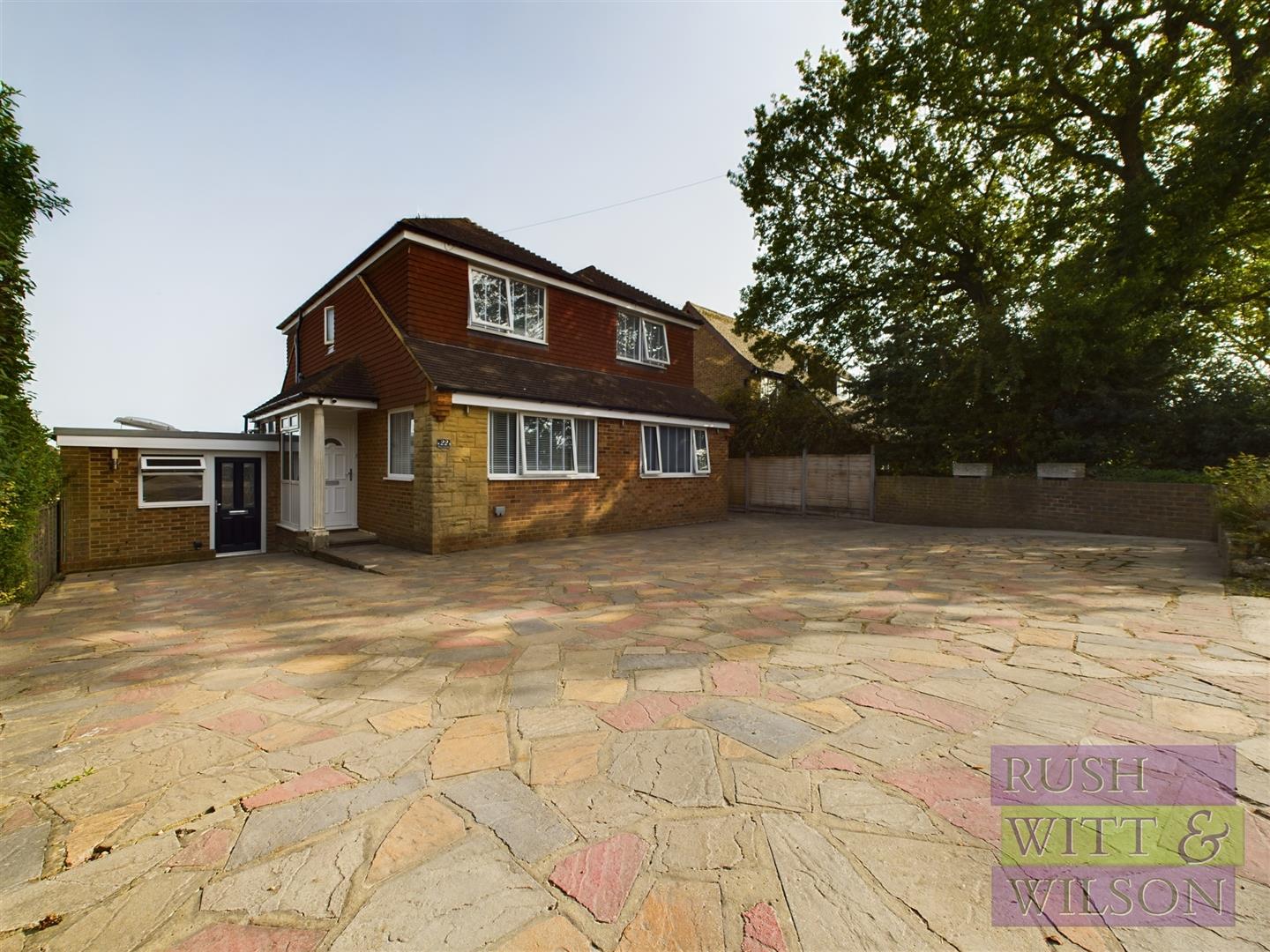 Pine Avenue, Hastings Rush, Witt & Wilson